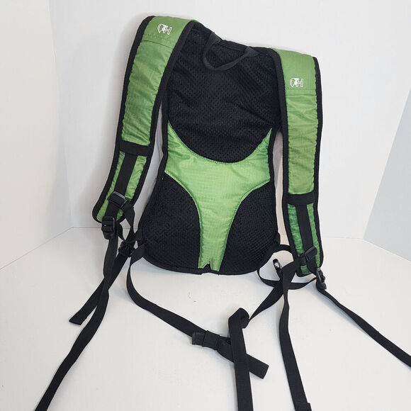Coleman Revel 8L Hydration Green Backpack - 3 Pockets Medium Zip Hiking Buckle - Picture 2 of 8